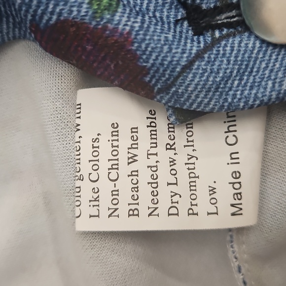 Floral Patterned Pants - Picture 6 of 6